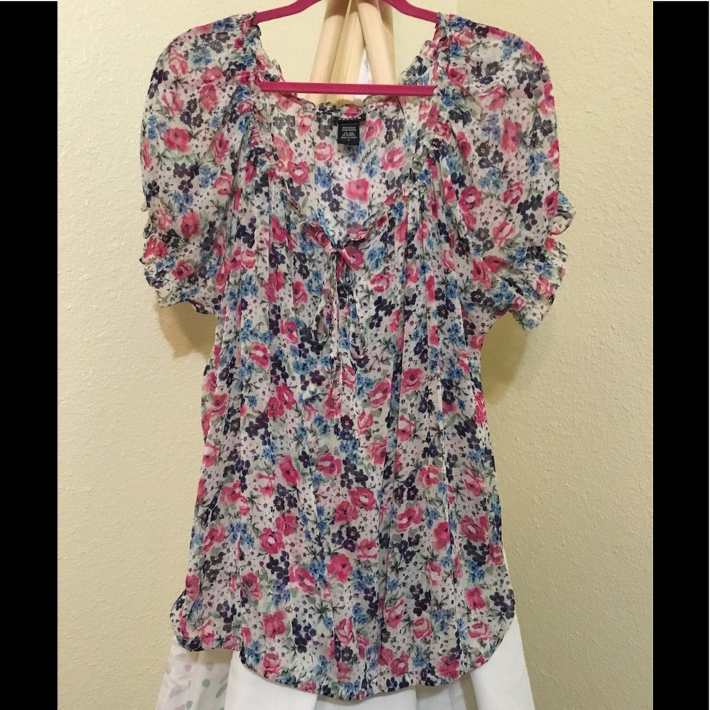 Torrid floral blouse